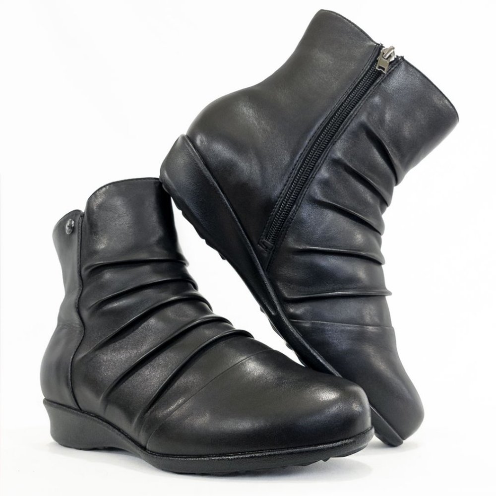 Drew Cologne Leather Boots Side Zip | New with Original Box